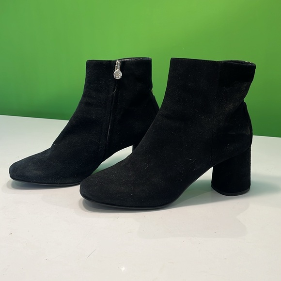 Funky suede black booties with gold ribbon accent on back. Heel is round. - Picture 3 of 4